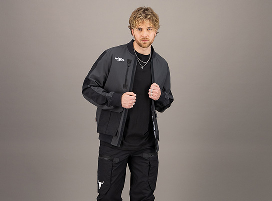 Exklusive Wacken Kollektion – Pilotenjacke mit Wacken Logo Exklusive Wacken Kollektion – Pilotenjacke mit Wacken Logo
