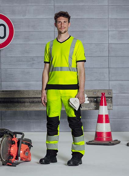 Logistik Outfit für den Sommer aus der Warnschutz Fluo Kollektion