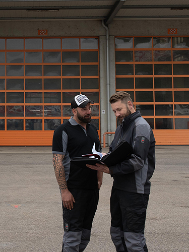 Perfekt abgestimmte Planung, Präzision und Teamwork - genau wie die Kleidungsstücke der Cetus Workwear