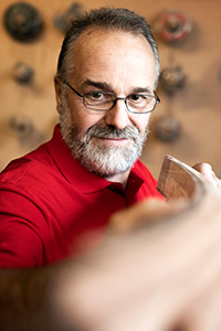 Mehr über Schreiner Claude Monsseaux und sein Masterpiece erfahren